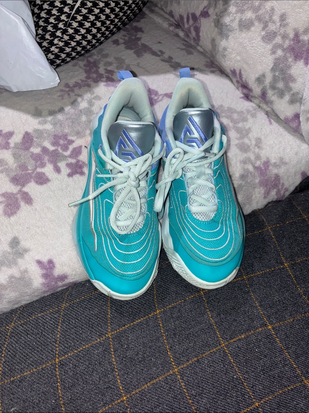 Nike Kids Teal and Light Blue Sneakers - Youth Athletic Shoes